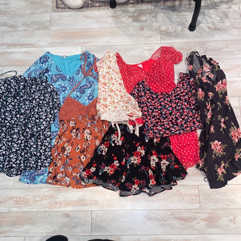 8 Piece Floral‎ Print Items Mixed Bundle